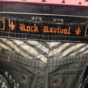 Rock revival waist 31